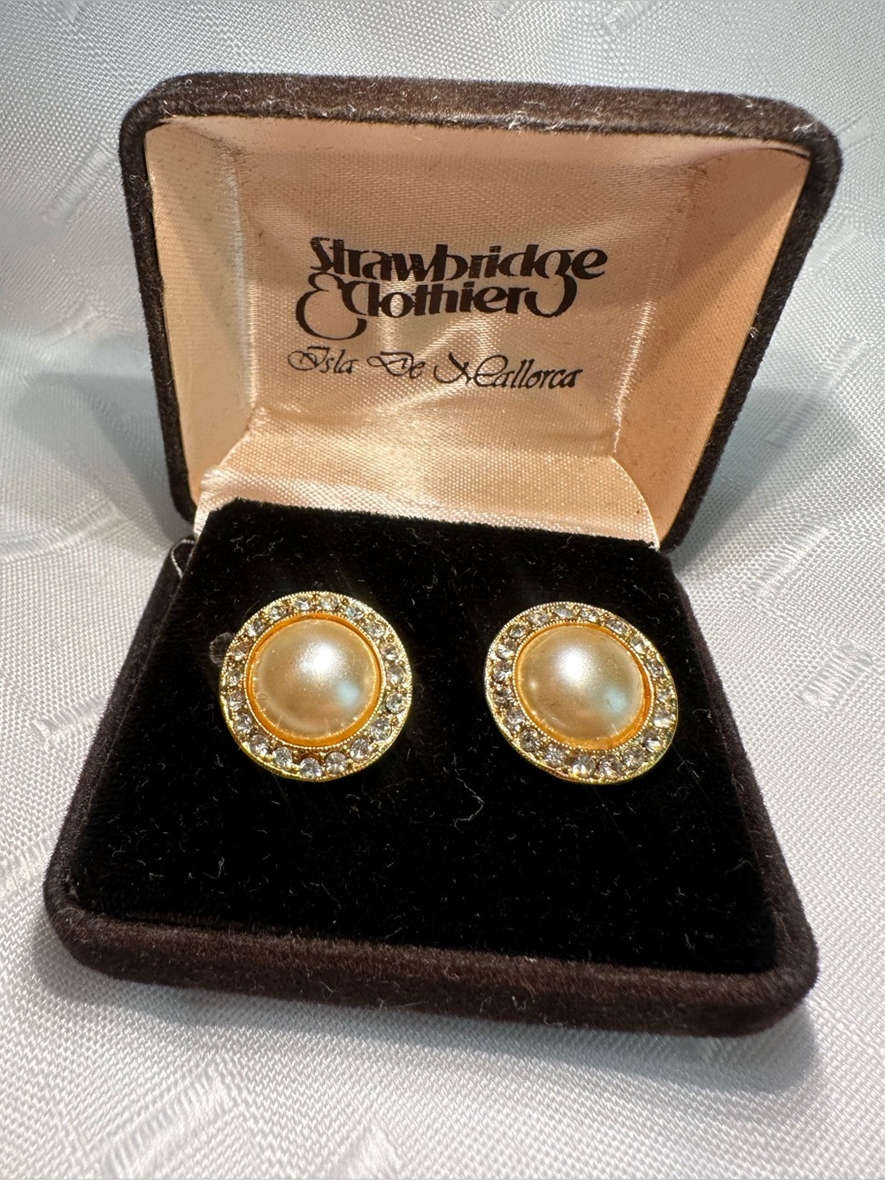 Strawbridge & Clothier Vintage Pearl Halo Clip-On Earrings